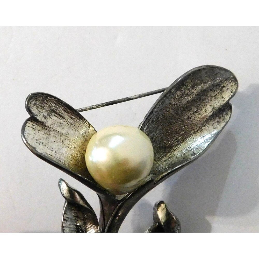 Vintage Floral Brooch Faux Pearl Accent Silver Tone  3" X 2.5" - Picture 3 of 6
